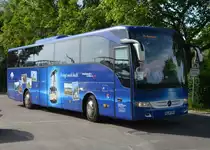 Mercedes Turismo Reisebus am Schiffsanleger in Breisach/Rhein gesehen am 08.06.2013.