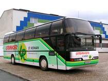 NEOPLAN eines Innviertler-Busunternehmen am Messegl�nde von Ried i.I.; 080423