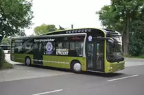 Die VIP testet derzeit ein MAN LC Hybrid. Sieht sehr sch�n aus. Aufgenommen am 12.07.2013 Potsdam Kirschalle. Bus 692 Richtung Institut f�r Agrartechnik.
