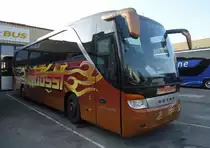 Setra 415 HD, Gössi Reisen, Kerzers 11.07.2013
. Ce véhicule a été volé en Hollande et rapatrié en Suisse après avoir été retrouvé !  Il a été remis en état par le garage Interbus à Kerzers où la photo a été prise. 