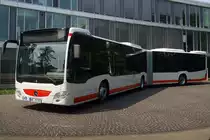 Der erste Citaro C2 der Stadtwerke Neuss. Kurz nach seiner Auslieferung am 16.07.2013 stellte man den Bus quasi auf den Pr�sentierteller perfekt ab, leider nur im Gegenlicht! :(


