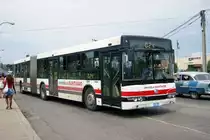 YUTONG Linienbus mit der Betriebsnummer 291 beim Platz der Revolution in Santiago de Cuba. Die Aufnahme stammt vom 11.07.2013.
