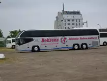 Ein Neoplan Cityliner der Firma Behrens in Warnem�nde am 29.07.13