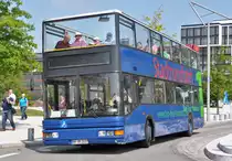 MAN SD 200, HH-MM 2037, Stadtrundfahrt Hamburg am Cruiser Terminal - 13.07.2013