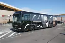 Irisbus Crossway der Verkehrsbetriebe Gschwindl im Vollbranding - 31.07.2013 vor dem G3 Shopping Resort - Seyring/N�