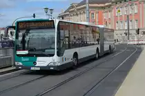 P-AV 973 auf der Linie 695 nach Potsdam Hauptbahnhof zwischen Alter Markt und Lange Br�cke. Aufgenommen am 09.08.2013