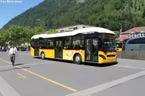 Postauto/Regie Interlaken BE 610 544 (Volvo 7900 Hybrid) am 2.8.2013 beim Bhf. Interlaken Ost.