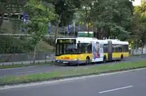 B-V 4289 auf der Linie 318 am Bahnhof Wannsee. Aufgenommen am 15.08.2013