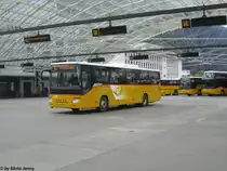 Postauto/Regie Davos GR 168 605 (Setra S415H) am 28.6.2013 beim Bhf. Chur.