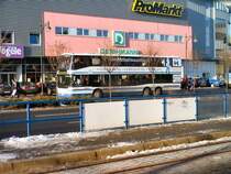 Auch in Gotha (Th�rinmgen) fahren Doppelstockbusse im Linienverkehr. Leider habe ich keine n�heren Angaben zu diesem Foto aus dem Jahre 2006, ich war leider gerade auf der falschen Strassenseite.