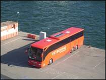 Mercedes Tourismo von Reisering Hamburg aus Deutschland im Stadthafen Sassnitz am 11.10.2012