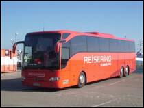 Mercedes Tourismo von Reisering Hamburg aus Deutschland im Stadthafen Sassnitz am 11.10.2012
