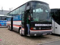 SETRA (Beinwachs); hier wird gerade wieder  Nachschub  bereitgestellt; 080426