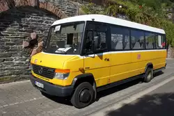 Bus Mittelrhein: Mercedes-Benz O 816 D Vario / VDL Kusters der DB Regio Bus Mitte GmbH, aufgenommen im Juli 2020 am Bahnhof von Bacharach am Rhein.