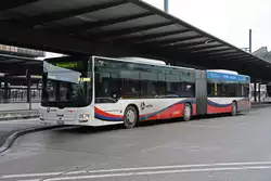 MAN Lions City ohne Betriebsnummer, auf der Linie 7, wartet am 25.01.2023 an der Haltestelle beim Bahnhof Baden.