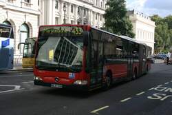 London Central MAL111 (BL57OXN, MB Citaro Facelift G, 2009) am 10.10.2009 beim Piccadilly Circus.