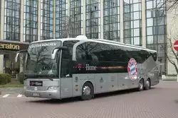Mannschaftsbus des FC Bayern M�nchen (M RM 5006).