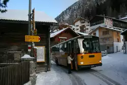 Heute morgen war der Saurer von PU Mark (GR 1'866, Saurer/RJ RH525-23, 1981, ex P24'350) wegen Abwesenheit eines Neoplans im Avers unterwegs.