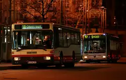 VBK Bus KA-VK 293 als 50 nach Obereut und KA-VK 798 als 47 nach Stupferich �ber Palmbach am Hauptbahhnhof in Karlsruhe 13.1.11