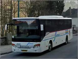 Setra der Firma Simon durchf�hrt das Ardennerst�dtchen Clervaux am 04.30.2011.