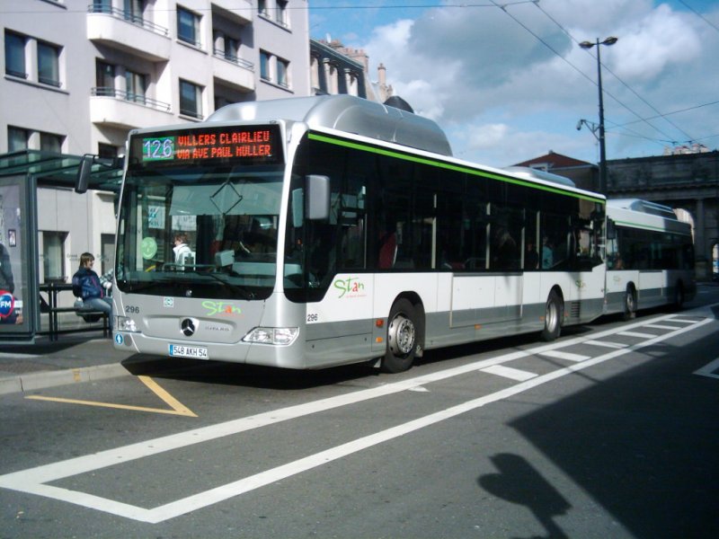 Wagen 296 in Nancy am 04. Oktober 2008.
EvoBus MB O 530 CNG(Citaro)
Linie 126
Haltestelle  Gare Mazagran 