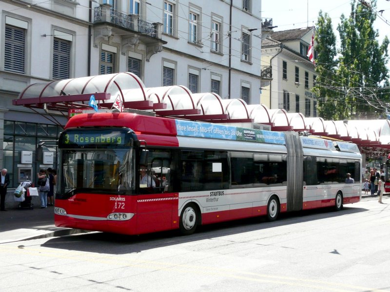 Winterthur - Solaris Trolleybus Nr.172 bei den Haltestellen vor dem Bahnhof in Winterthur am 28.06.2008