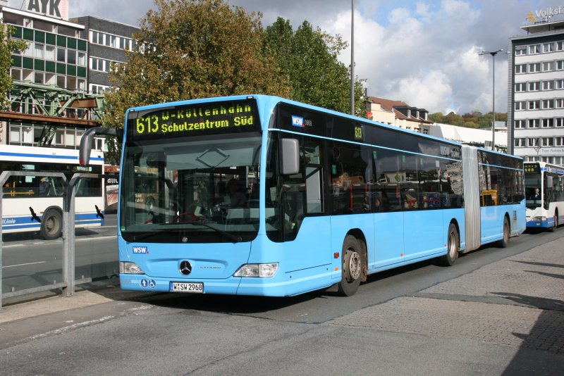 WSW 0968 auf den weg nach W.Kllenhahn mit der Linie 613.
18.10.2009
